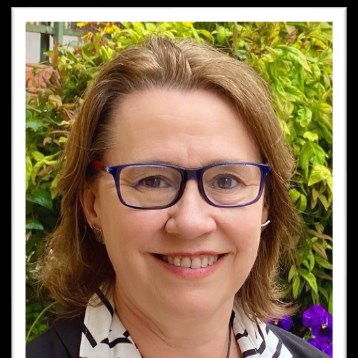 Flores Antón, Beatriz